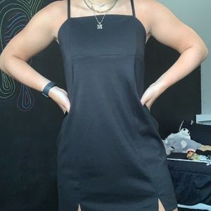 *NEVER BEEN WORN* Black dress